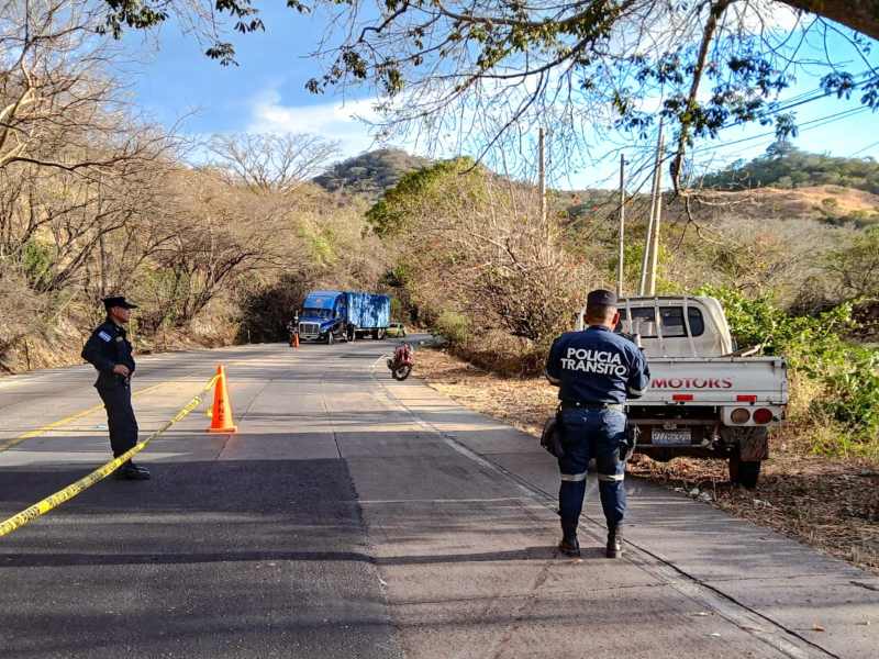 La Policía Nacional Civil (PNC) procesó la escena del siniestro vial. Foto EDH/Cortesía