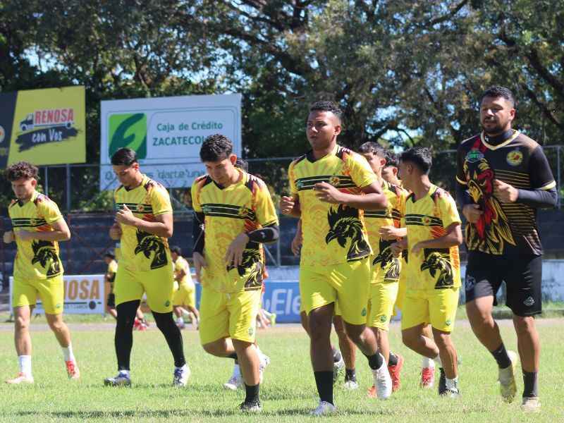 Los jugadores galleros, durante los primeros días de trabajo del año. Foto: Cortesía CD Platense