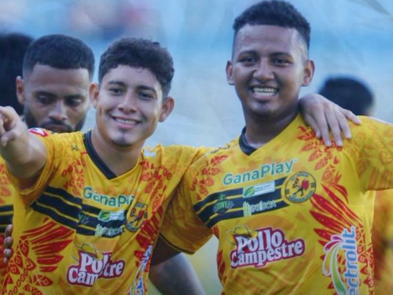 Festejo de CD Platense, que sacó un triunfo valioso sobre Zacatecoluca FC. Foto: Cortesía CD Platense