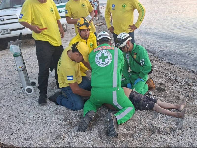 Un hombre perdió la vida por asfixia por inmersión en las aguas del lago de Ilopango | cortesía