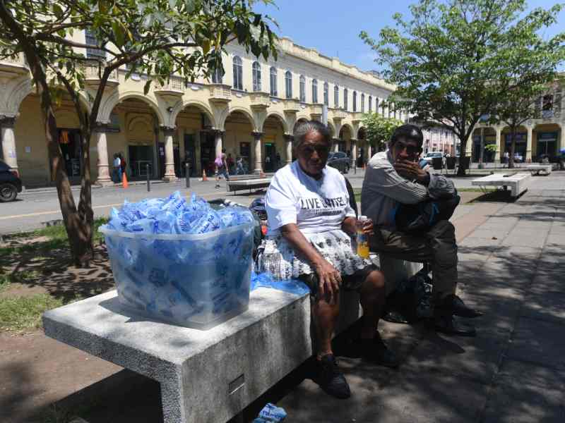 Medio Ambiente recomendó a la población tomar las consideraciones ante las altas temperaturas. Foto EDH/Cortesía