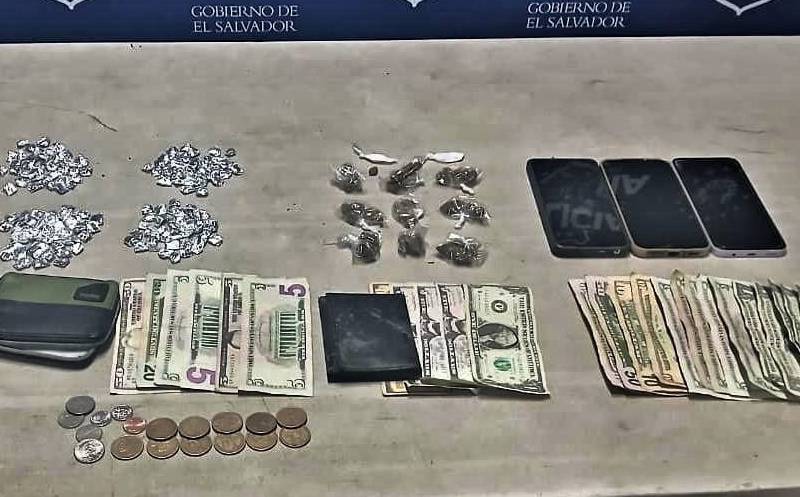 Detención por supusto tráfico de droga en el bulevard Constutución | cortesía