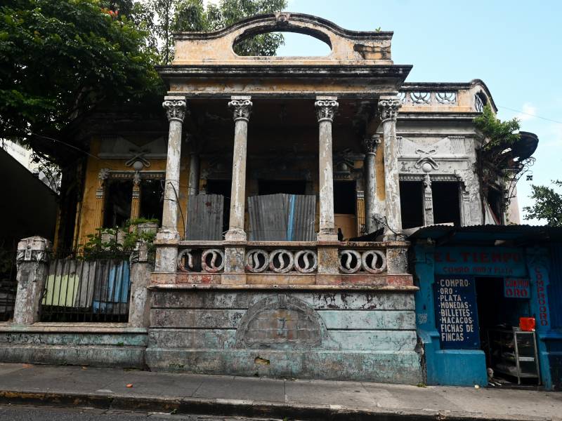 Casa Quiñónez en el Centro Histórico de San Salvador