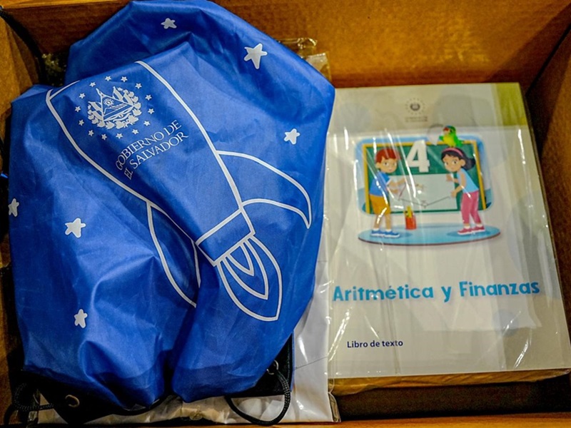 Paquete escolar