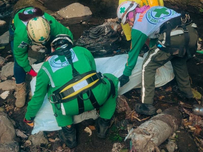 Rescate de cadáver en la Santísima Trinidad | cortesía