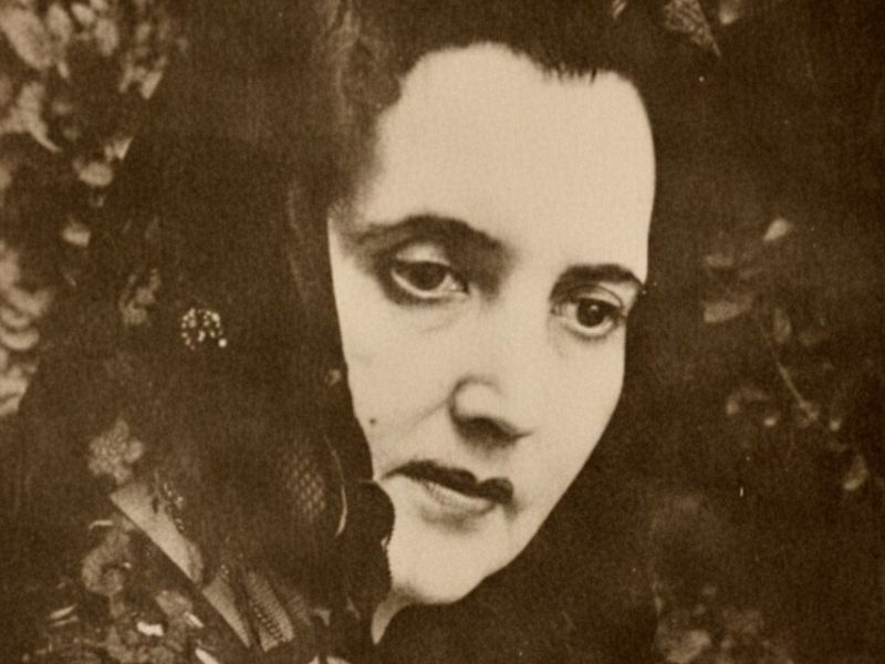 Retrato de Claudia Lars