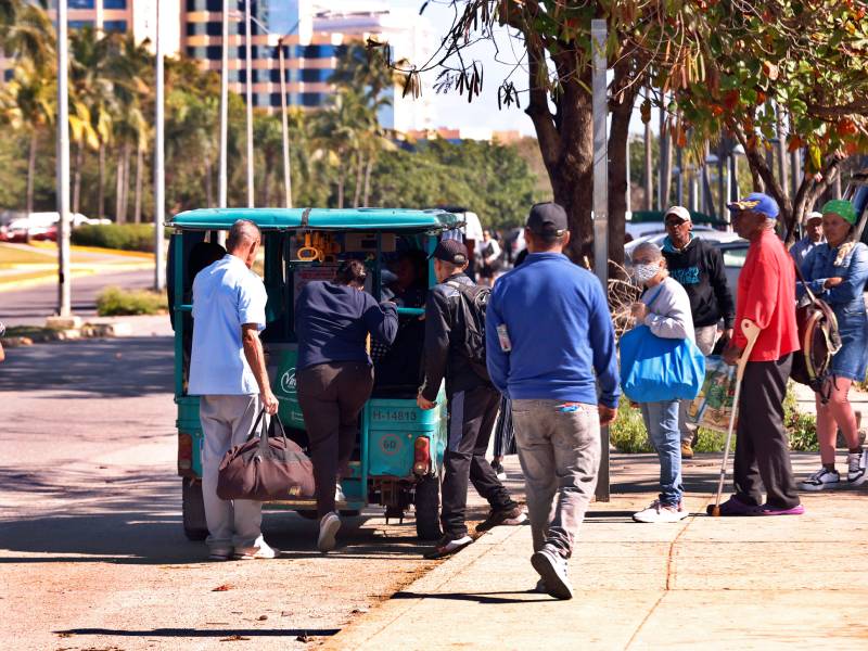Combustible- Cuba- Escases- Carros- Electrónicos