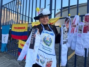 Ambiente concierto de Shakira en El Salvador 2026