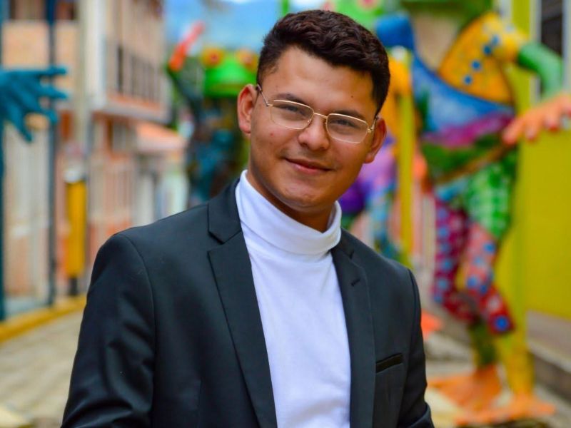 Cantante y pianista Diego Guadalupe Gómez