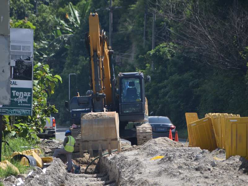 El paso de vehículos estará restringido en la Calle de Oro a partir de este día. Debido a los trabajos de conexión de la nueva tubería instalada como parte del proyecto de la Planta Potabilizadora de Ilopango.