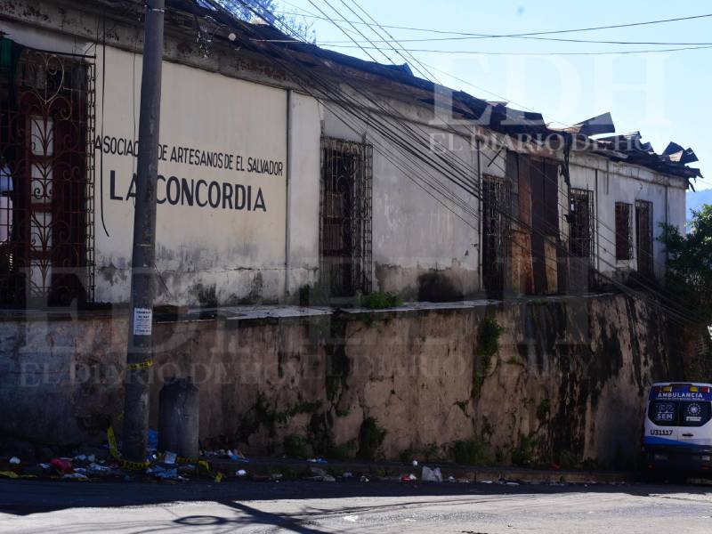 Escombros- Incendio- Centro Histórico- San Salvador