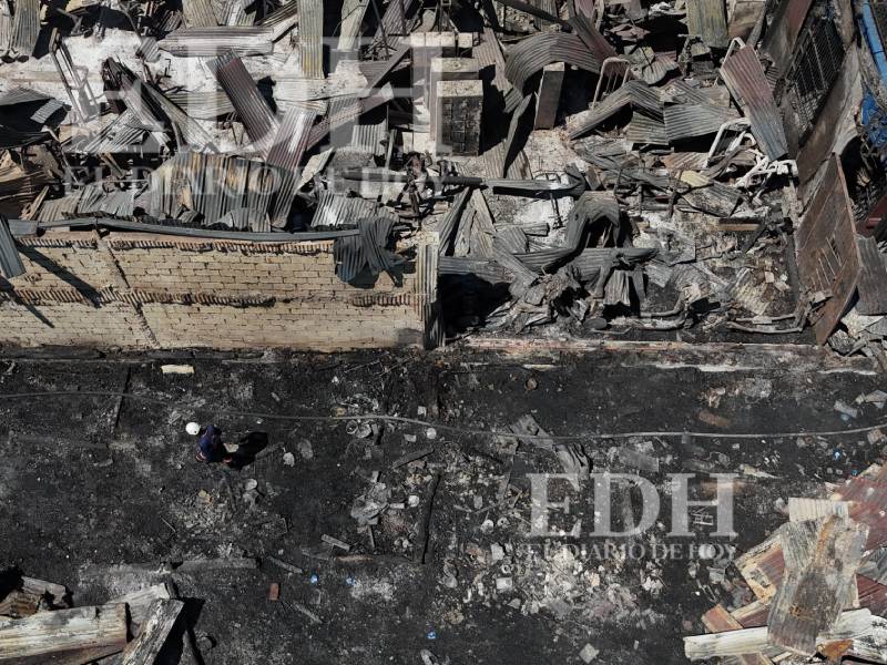 Escombros- Incendio- Centro Histórico- San Salvador