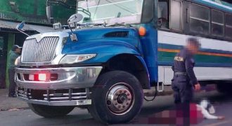 La Policía Nacional Civil (PNC) procesó la escena del siniestro vial. Foto EDH/Cortesía Joel Vásquez