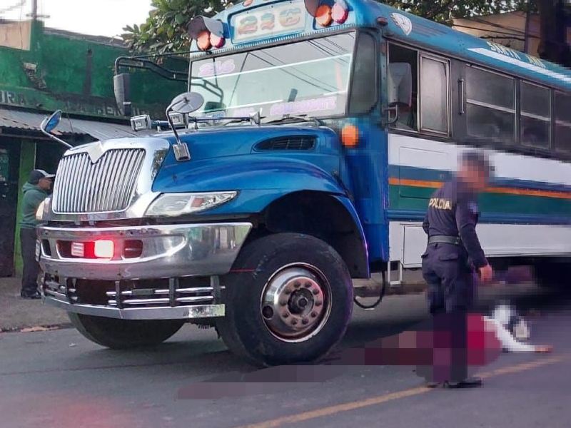 La Policía Nacional Civil (PNC) procesó la escena del siniestro vial. Foto EDH/Cortesía