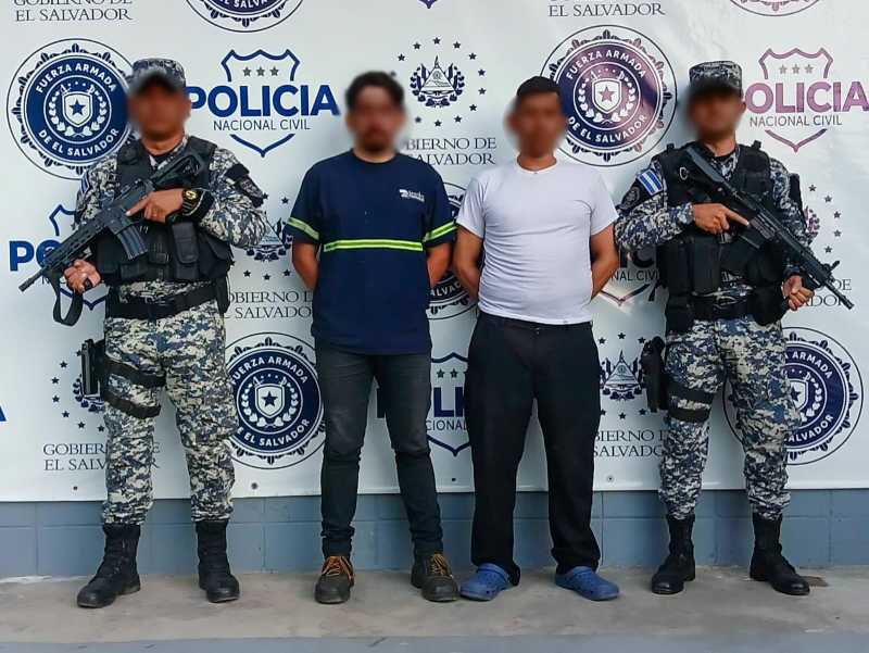 En las últimas horas la Policía Nacional Civil capturo a dos personas acusadas del delito de receptación y a una más por lesiones.