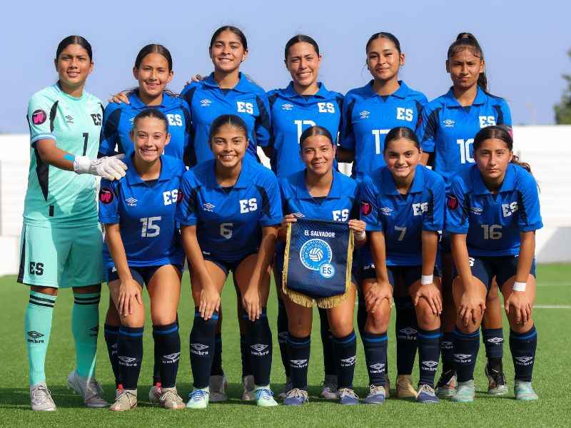 La Selecta Femenina Sub 17, en su último partido de las Clasificatorias de Concacaf. Foto: Cortesía Fesfut/LaSelecta