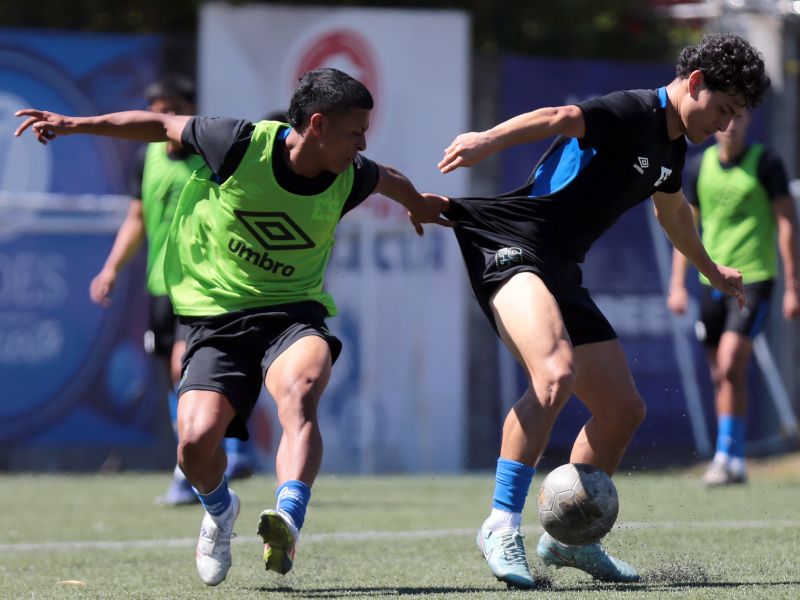 Los juveniles, en un entreno de la Sub 20. Foto: Cortesía Fesfut/LaSelecta