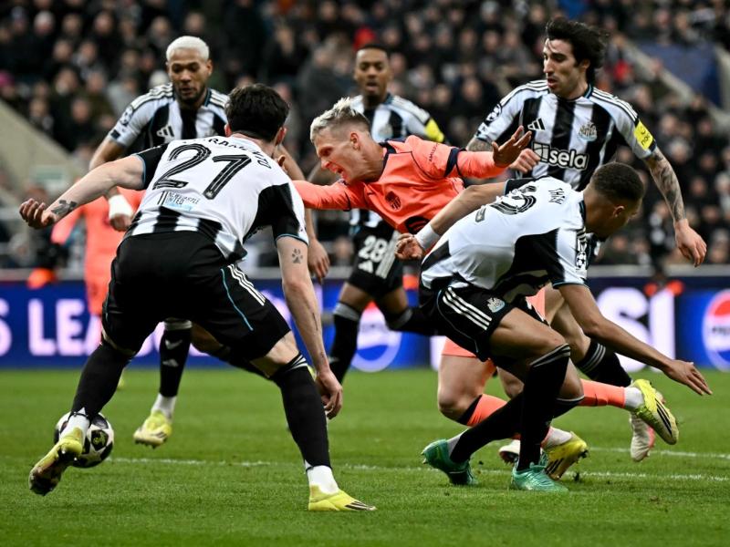 Dani Olmo FC Barcelona Champions League