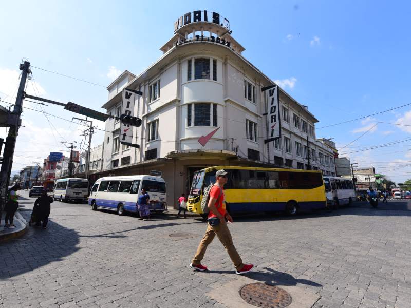 Apertura avenida españa y 1era calle poniente. Foto EDH/Emerson Del Cid