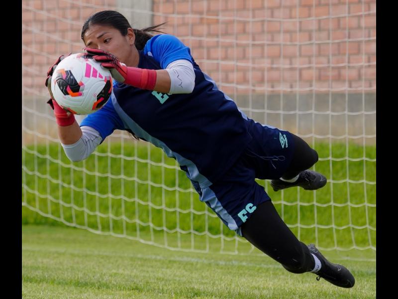 Idalia Serrano Selecta Femenina