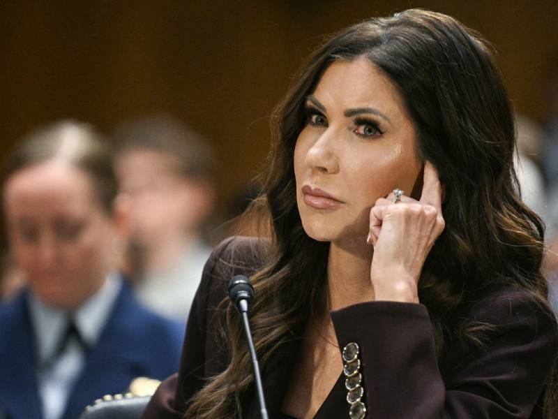 Kristi Noem-Salida- Trump-Secretaria de Seguridad Nacional