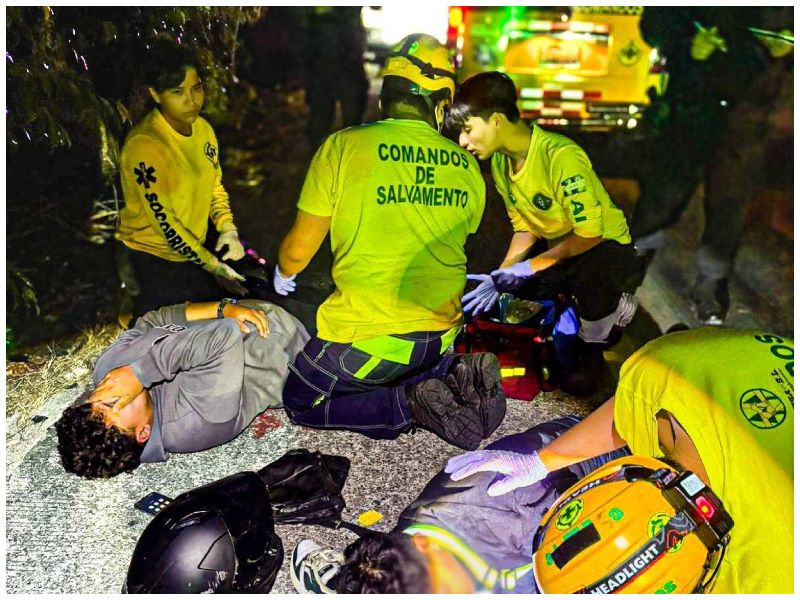 Los rescatistas estabilizaron a las víctimas y fueron trasladados hacia un centro hospitalario para una evaluación especializada.