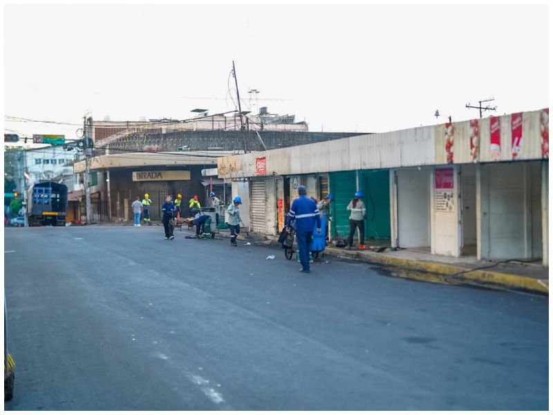 La medida fue aplicada como parte de las disposiciones de ordenamiento vial en esta zona de la capital. Foto EDH: Cortesía Alcaldía San Salvador.