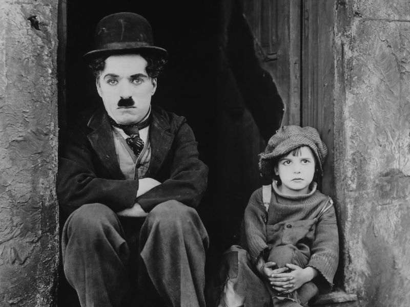Charles Chaplin en el filme "The Kid"