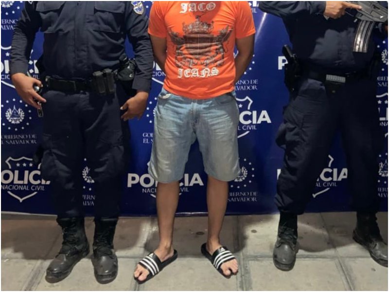 El sujeto será presentado en los próximos días ante un tribunal para que enfrente la audiencia inicial. Foto EDH/Cortesía Policía