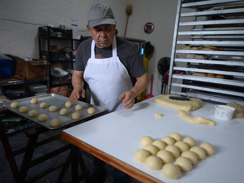 JR Panadería- Nelson Mancía-Ciudad Merliot- Negocios- Emprendimiento-microempresas