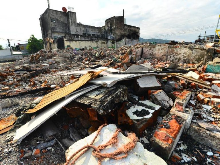 LM- Estragos-Incendio- Centro Histórico de San Salvador-Daños- Escombros