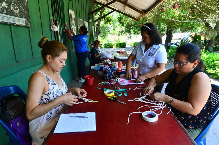 LM- Talleres de Hilos Quezaltepeque-Mujeres- Emprendedoras- Terapia