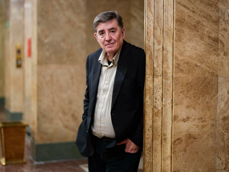 Escritor español Luis García Montero