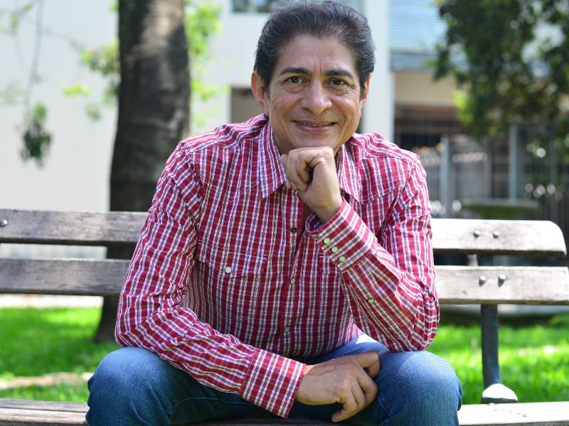 Bailarín, docente y gestor cultural salvadoreño Mauricio Bonilla