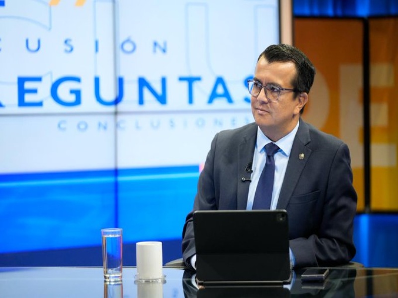 Ministro de Medio Ambiente-Fernando López