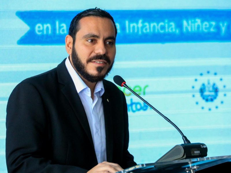 Ministro-de-Salud-Francisco-Alabi-participa-lanzamiento-estrategia-nacional