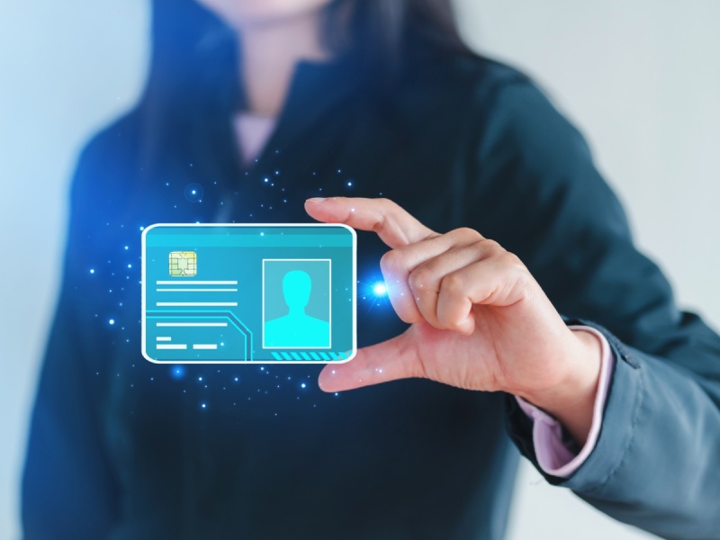 El Registro Nacional de las Personas Naturales (RNPN) revela nombres singulares en El Salvador que desafían la dignidad y la ortografía, desde "Hitler" hasta marcas comerciales. Un sociólogo y la Ley de Nombres advierten sobre el trauma emocional de estos apelativos y explican el proceso legal para modificarlos. Foto EDH/Referencia