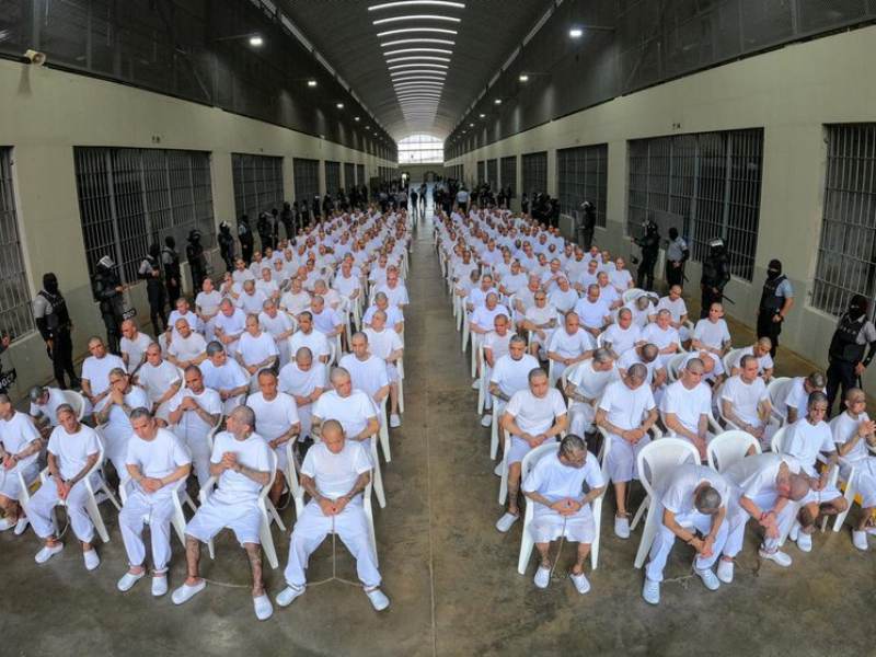 Juicio masivo contra pandilleros.