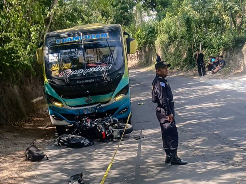 Joven motociclista murió