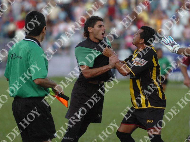 osman martinez agresion rostro arbitro futbol el salvador 02