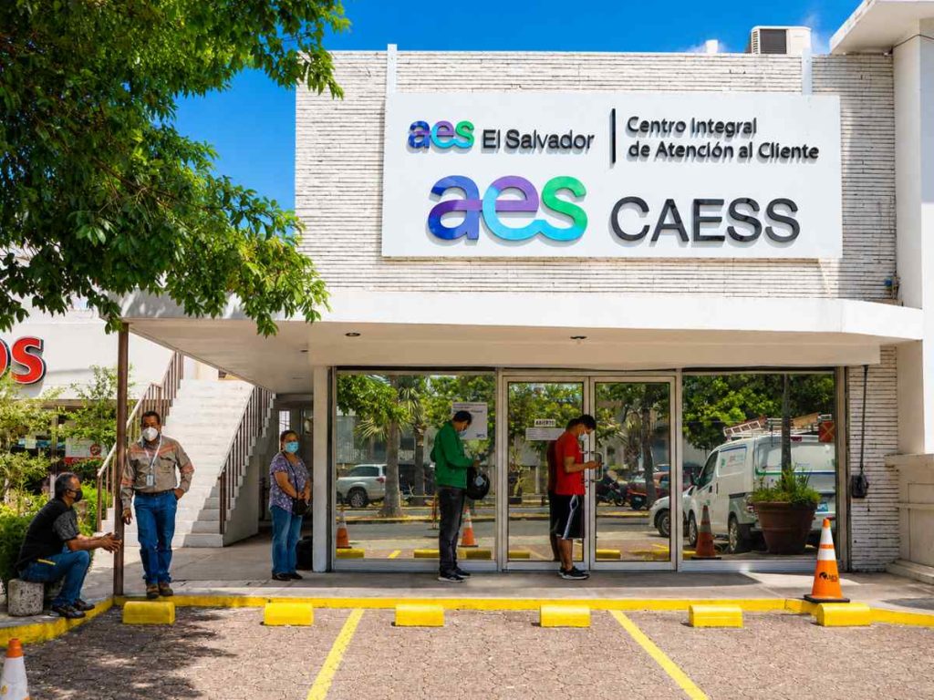 AES-CAESS-el-salvador-energía-recibos-pagos-atención-al-cliente