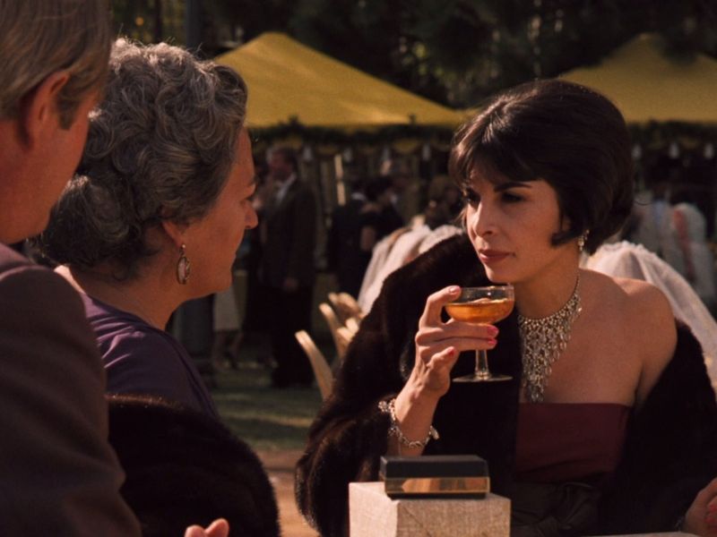 La actriz estadounidense Talia Shire como Connie Corleone en la saga "The Godfather"