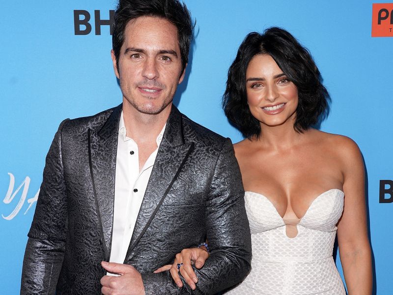 Mauricio Ochmann y Aislinn Derbez