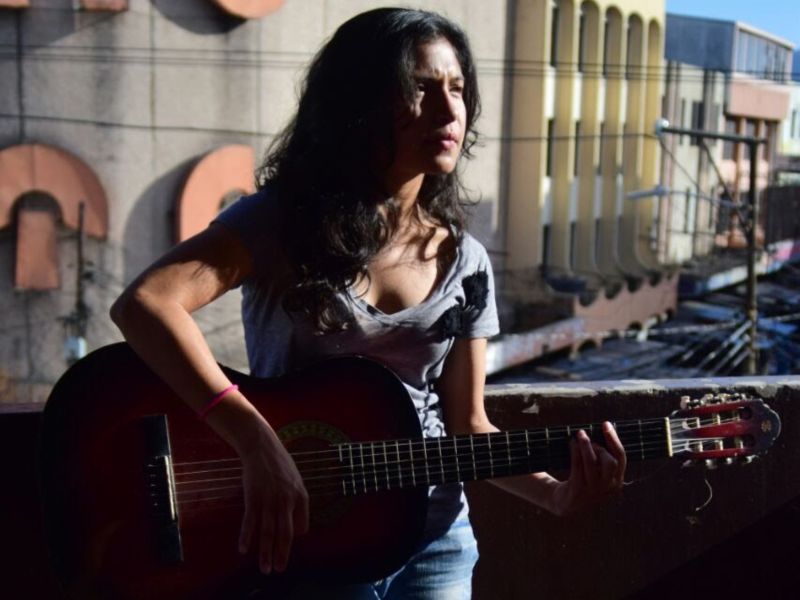 Cantautora salvadoreña Nia Sara