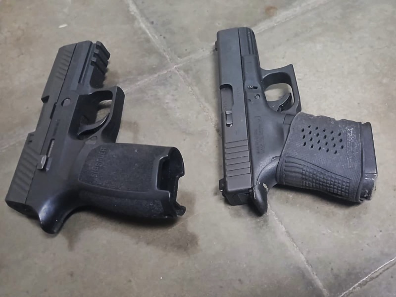 La Policía incautó al detenido tres armas de fuego las cuales serán analizadas para determinar si han sido utilizadas en el cometimiento de algún delito. Foto EDH/Cortesía
