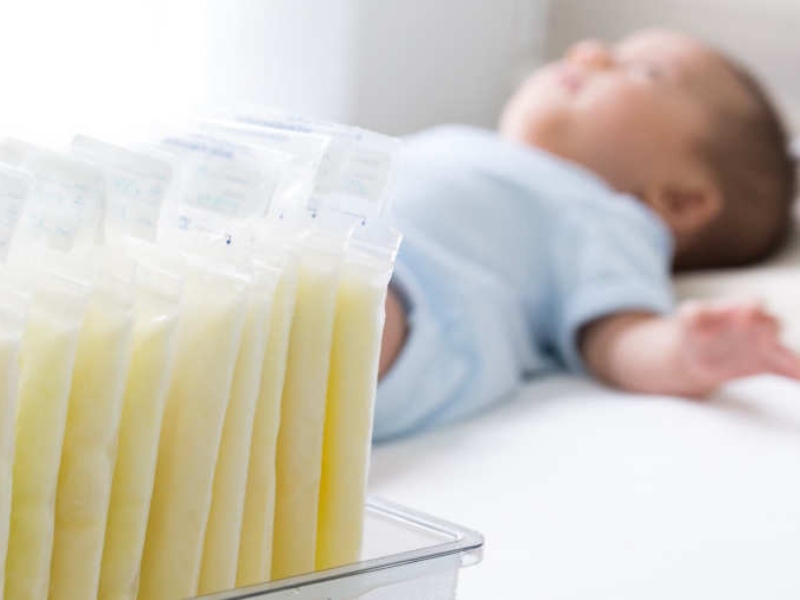 La Asociación de Pediatría de El Salvador emitió una guía en sus redes sociales donde explica las consecuencias de que un niño se enferme. Foto EDH/Referencia