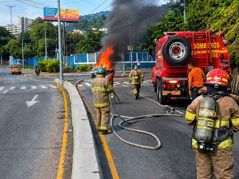 incendio-La-Cima-Cuerpo-de-bomberos