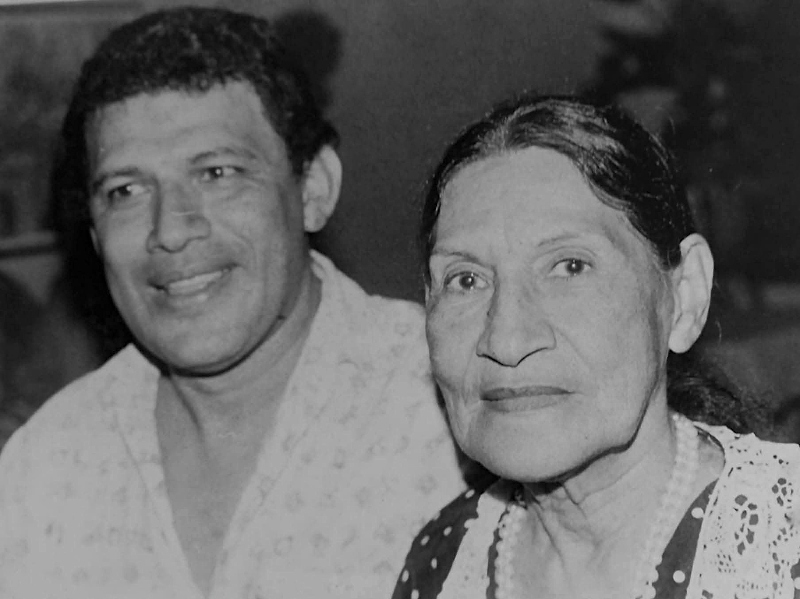 manuel de jesus canadas futbol mes madre el salvador escrito dedicatoria hernan carrasco vivanco 2026 01
