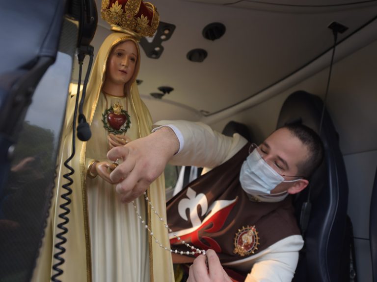 Vuelo de la Virgen de Fátima
