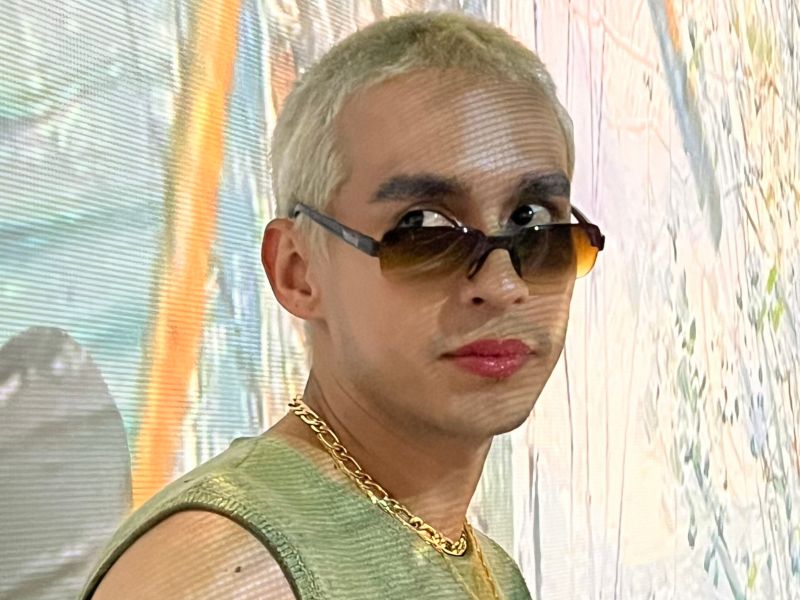 Diseñador de moda salvadoreña Charlie Mendoza